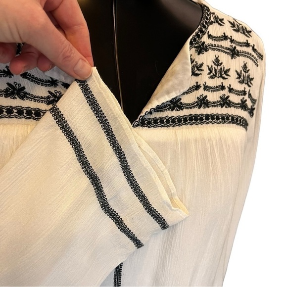 Gap Long Sleeve Embroidered Dress with Waist Tassel in White & Navy - Picture 8 of 12